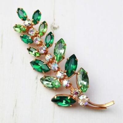 1960s Vintage Aurora Borealis Green Floral Rhinestone Leaf Brooch Pin