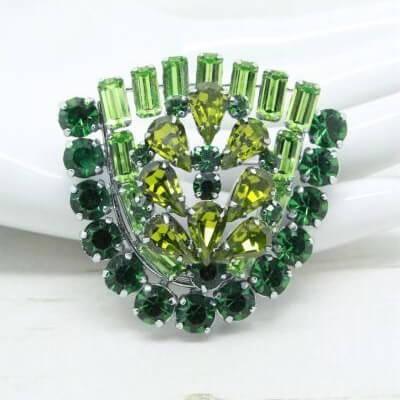 1960s Vintage Green Diamante Rhinestone Shield Statement Brooch