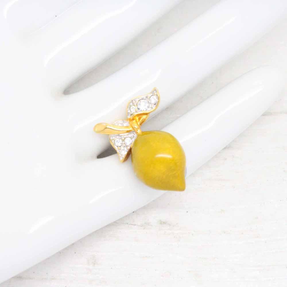 Vintage ‘Cabouchon’ Lemon Fruit Clutch Pin Brooch