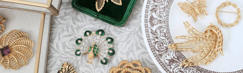 Queenies Bazaar Vintage Brooches